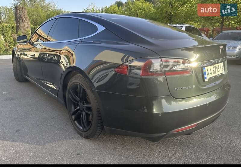 Лифтбек Tesla Model S 2014 в Киеве фото 2 Лифтбек Tesla Model S 2014 в Киеве