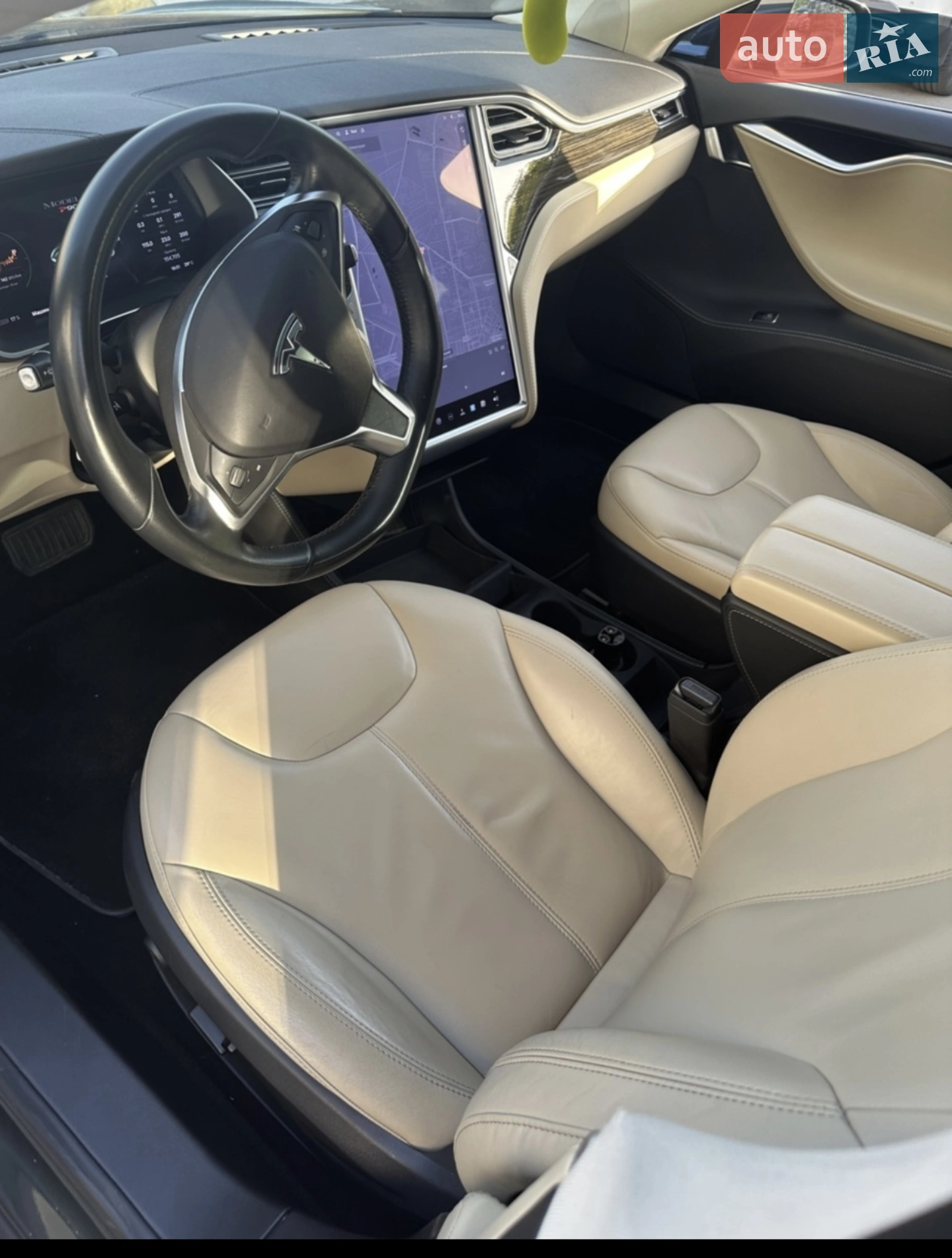 2014 Tesla Model S - мініатюра 3