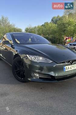 Лифтбек Tesla Model S 2014 в Киеве