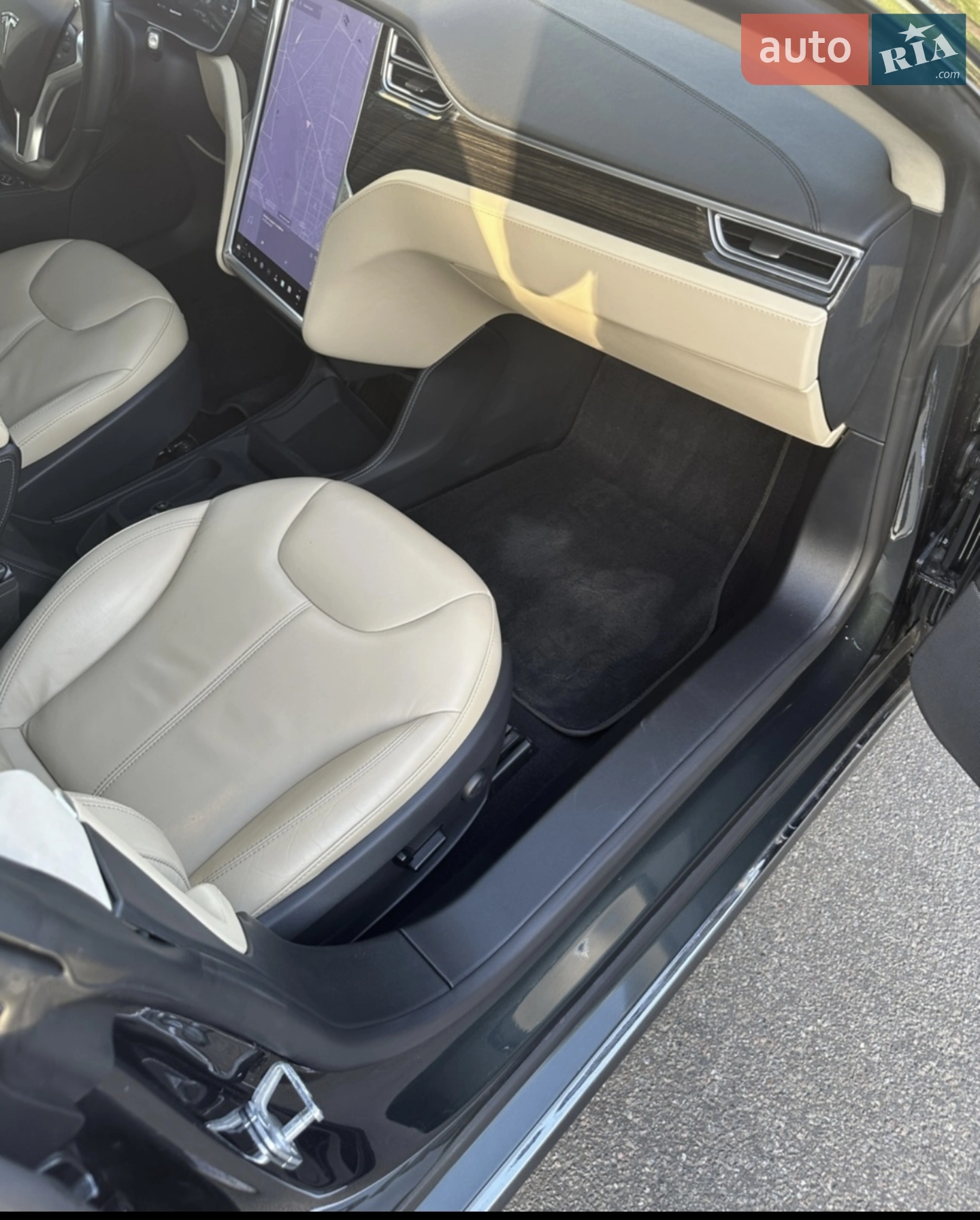 2014 Tesla Model S - мініатюра 10