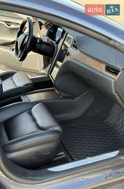 Лифтбек Tesla Model S 2020 в Днепре