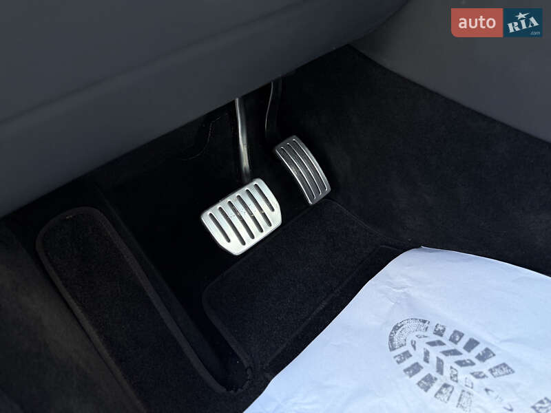 Лифтбек Tesla Model S 2024 в Дрогобыче