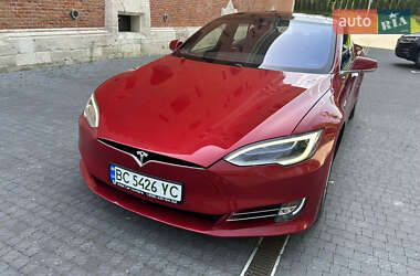 Лифтбек Tesla Model S 2016 в Львове