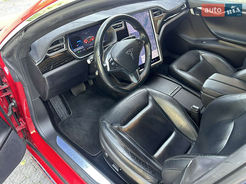 Ліфтбек Tesla Model S 2016 в Львові фото 22 Ліфтбек Tesla Model S 2016 в Львові