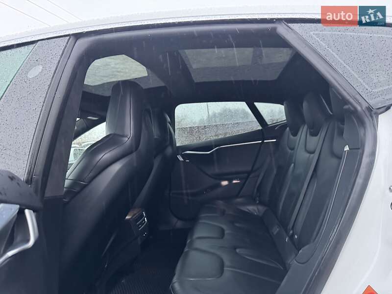 Ліфтбек Tesla Model S 2016 в Бучі фото 33 Ліфтбек Tesla Model S 2016 в Бучі