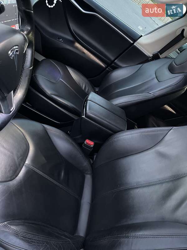 Лифтбек Tesla Model S 2013 в Мукачево