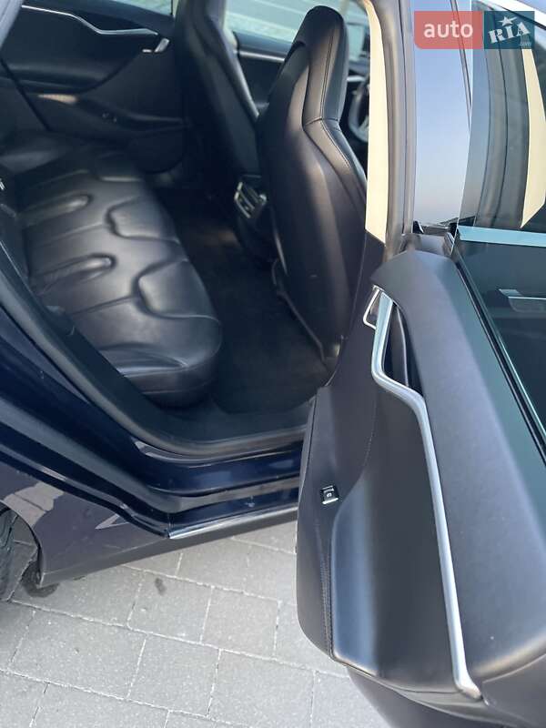 Лифтбек Tesla Model S 2013 в Мукачево