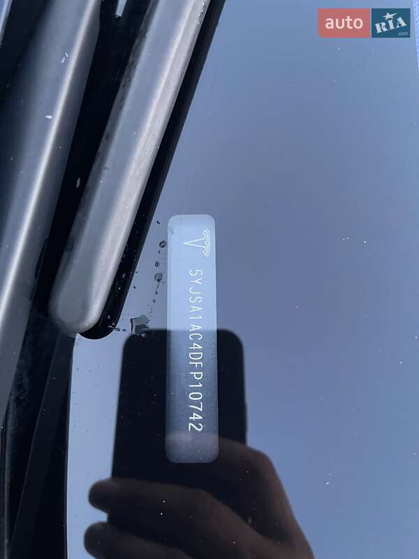 Лифтбек Tesla Model S 2013 в Мукачево