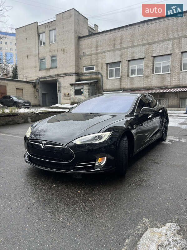 Лифтбек Tesla Model S 2014 в Харькове