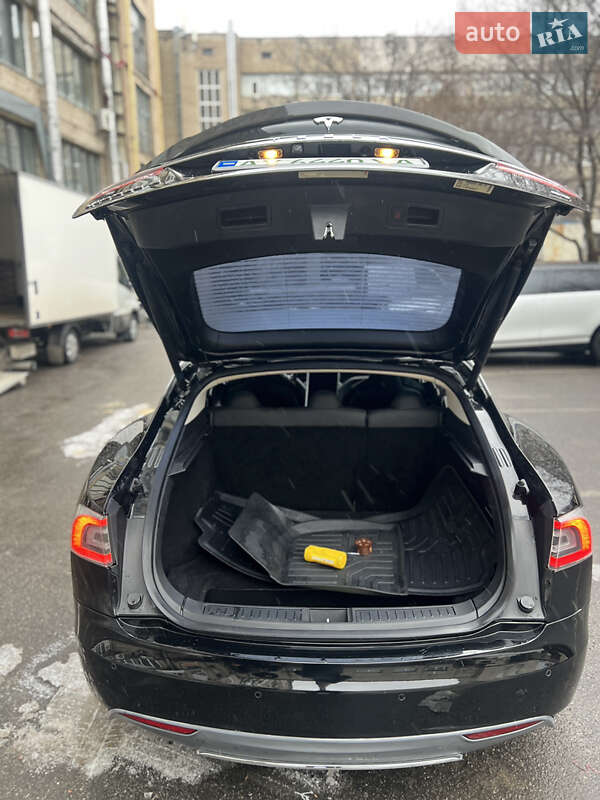 Лифтбек Tesla Model S 2014 в Харькове