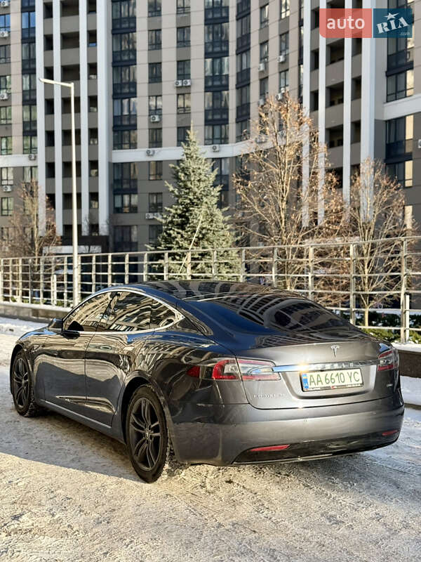 Лифтбек Tesla Model S 2016 в Киеве фото 3 Лифтбек Tesla Model S 2016 в Киеве