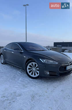 Ліфтбек Tesla Model S 2015 в Львові
