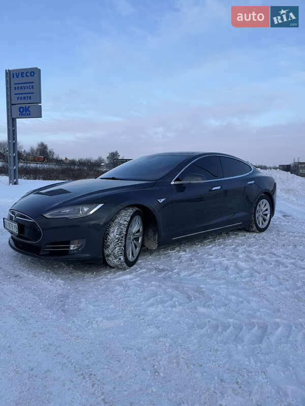 Лифтбек Tesla Model S 2015 в Львове фото 3 Лифтбек Tesla Model S 2015 в Львове