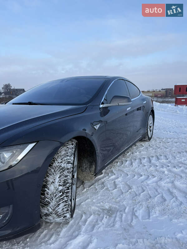 Лифтбек Tesla Model S 2015 в Львове фото 11 Лифтбек Tesla Model S 2015 в Львове