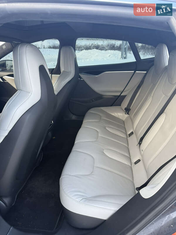 Лифтбек Tesla Model S 2015 в Львове фото 15 Лифтбек Tesla Model S 2015 в Львове