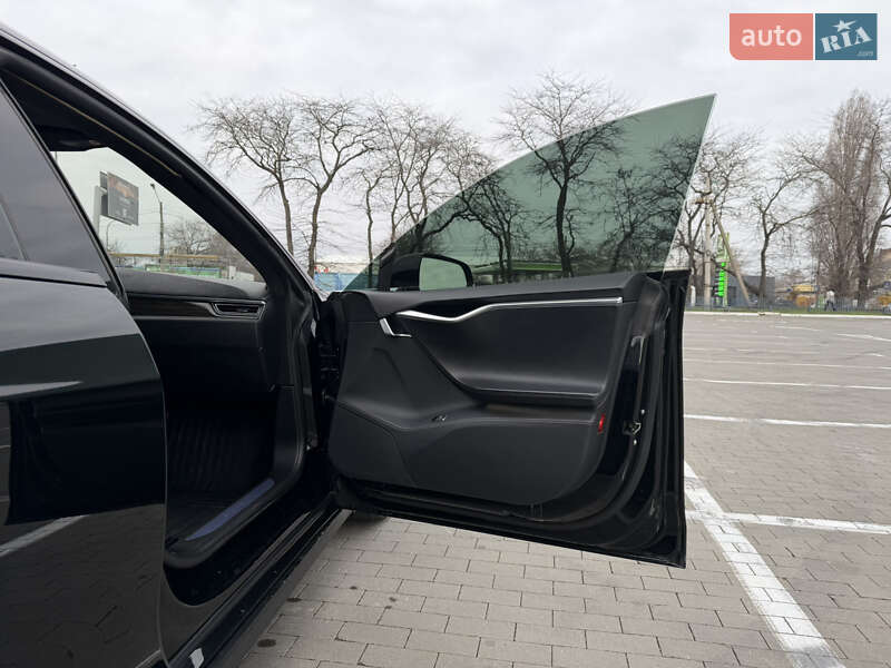 Лифтбек Tesla Model S 2015 в Одессе фото 29 Лифтбек Tesla Model S 2015 в Одессе
