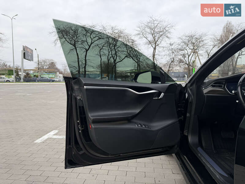 Лифтбек Tesla Model S 2015 в Одессе фото 37 Лифтбек Tesla Model S 2015 в Одессе