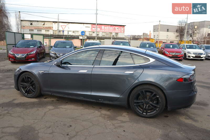Лифтбек Tesla Model S 2012 в Луцке