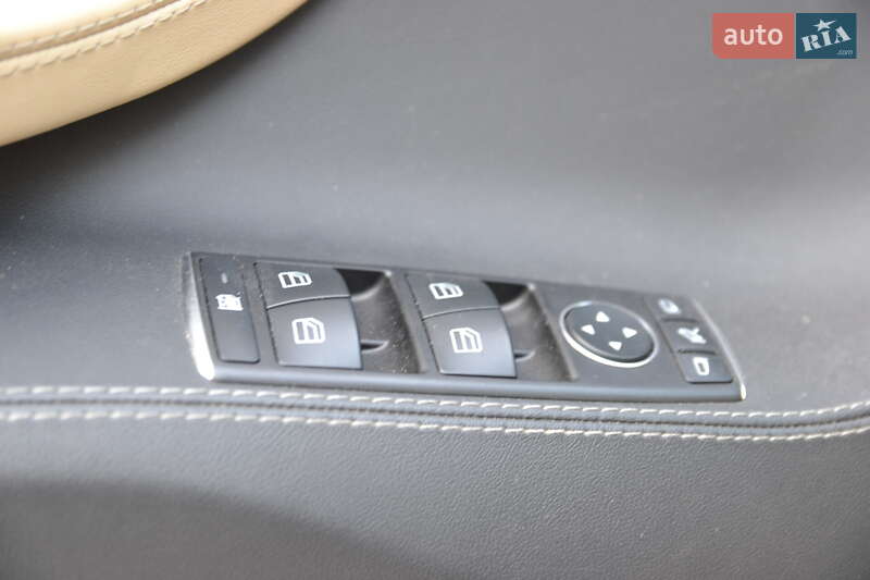 Лифтбек Tesla Model S 2012 в Луцке