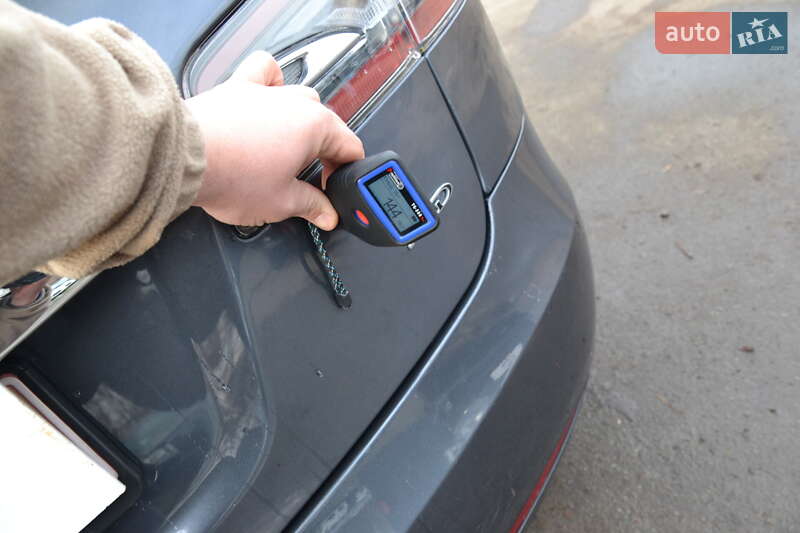 Лифтбек Tesla Model S 2016 в Луцке