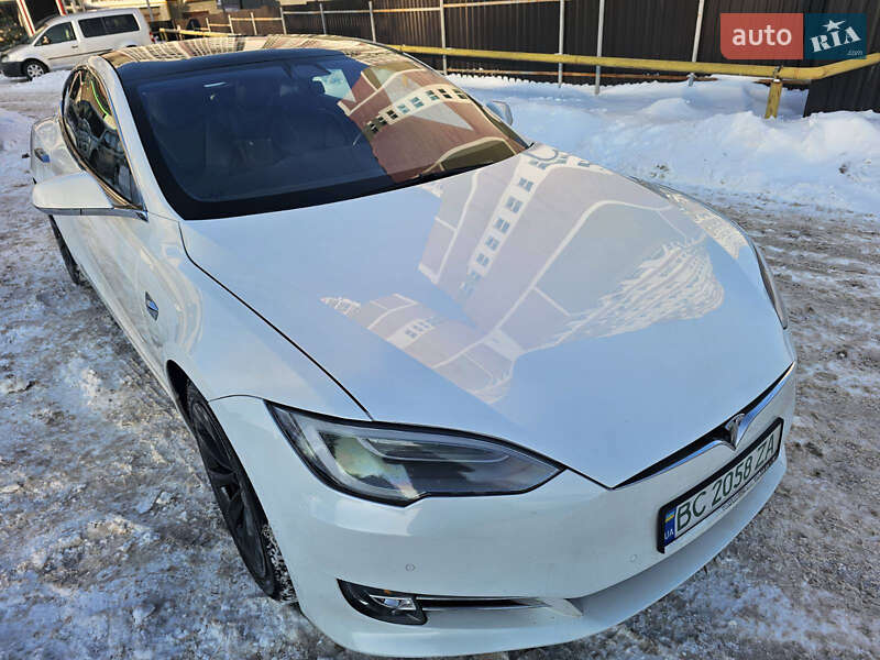 Лифтбек Tesla Model S 2019 в Хмельницком