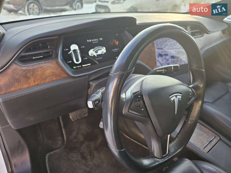 Лифтбек Tesla Model S 2019 в Хмельницком