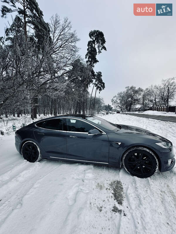 Лифтбек Tesla Model S 2020 в Киеве фото 10 Лифтбек Tesla Model S 2020 в Киеве