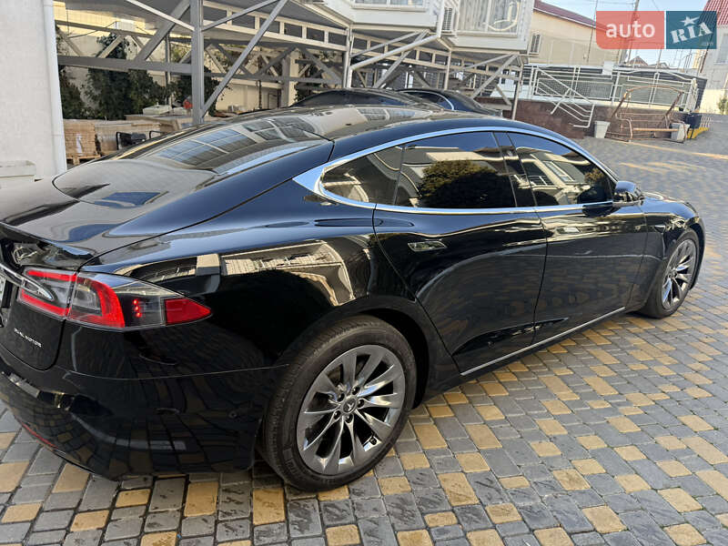 Лифтбек Tesla Model S 2020 в Одессе