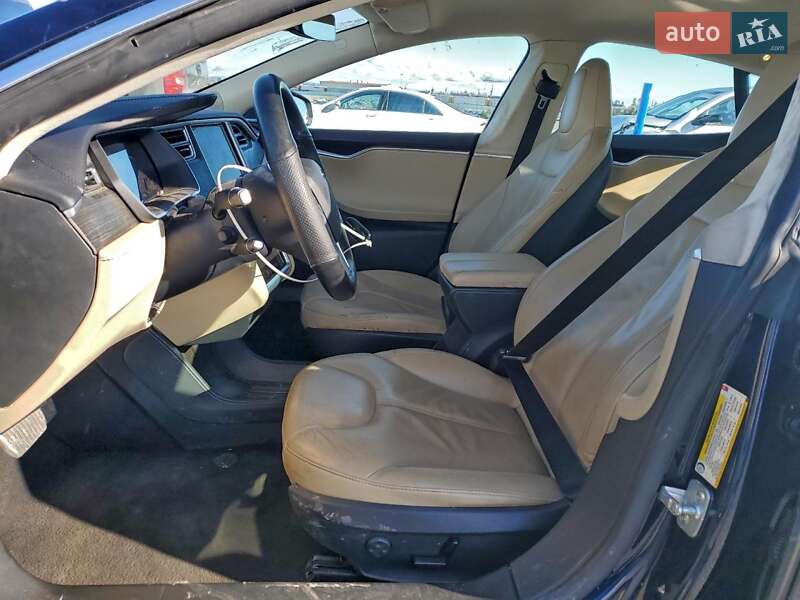 Лифтбек Tesla Model S 2014 в Полтаве