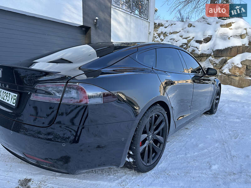 Лифтбек Tesla Model S 2019 в Киеве