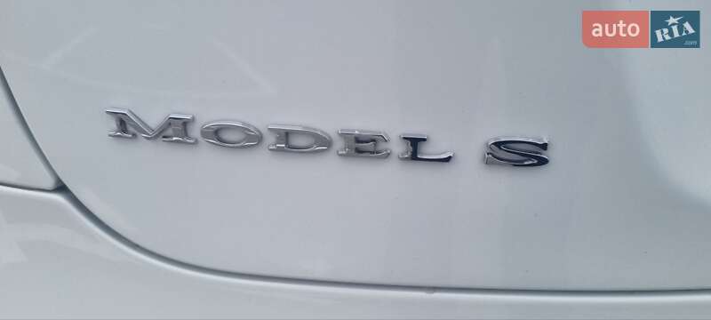 Лифтбек Tesla Model S 2014 в Николаеве