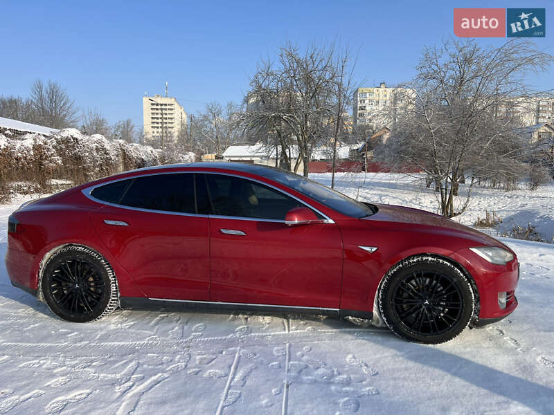 Лифтбек Tesla Model S 2015 в Белой Церкви фото 24 Лифтбек Tesla Model S 2015 в Белой Церкви