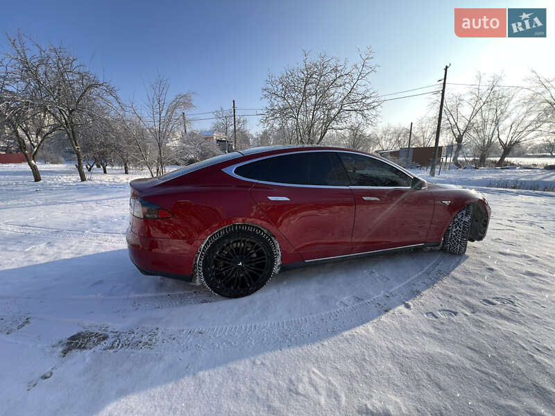 Лифтбек Tesla Model S 2015 в Белой Церкви фото 35 Лифтбек Tesla Model S 2015 в Белой Церкви