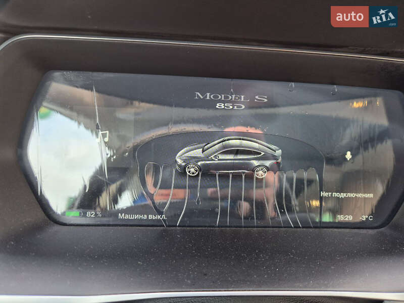 Лифтбек Tesla Model S 2015 в Львове