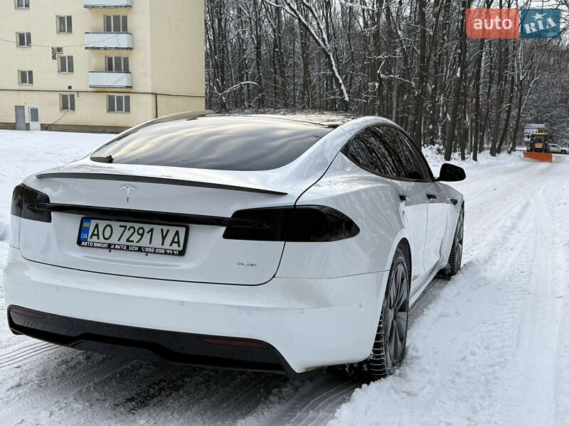 Лифтбек Tesla Model S 2021 в Ужгороде