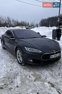 Лифтбек Tesla Model S 2015 в Львове