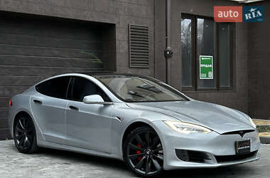 Лифтбек Tesla Model S 2017 в Николаеве