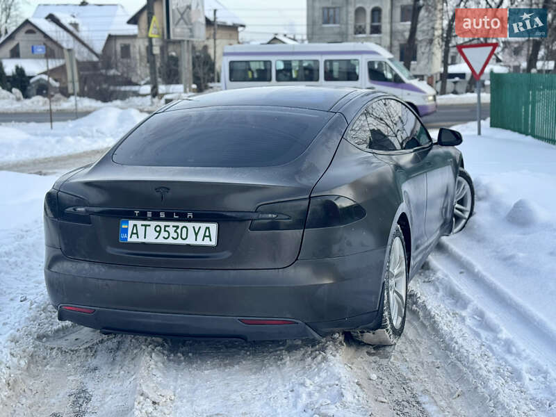 Лифтбек Tesla Model S 2014 в Ивано-Франковске