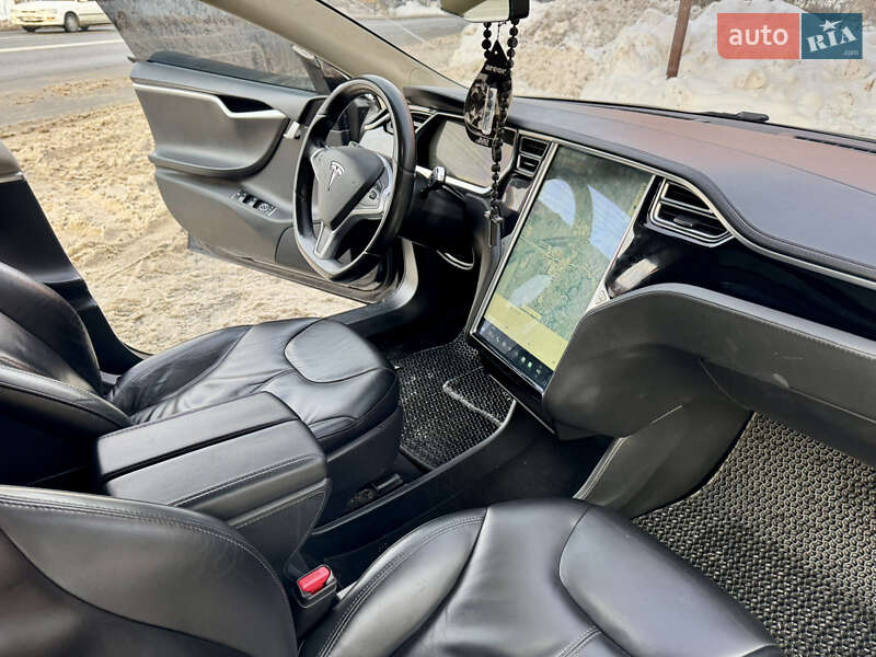 Лифтбек Tesla Model S 2014 в Ивано-Франковске