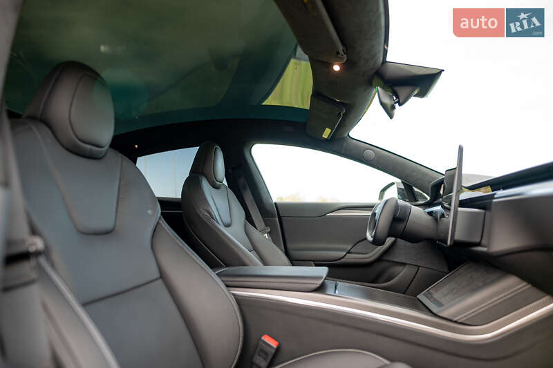 Лифтбек Tesla Model S 2022 в Львове