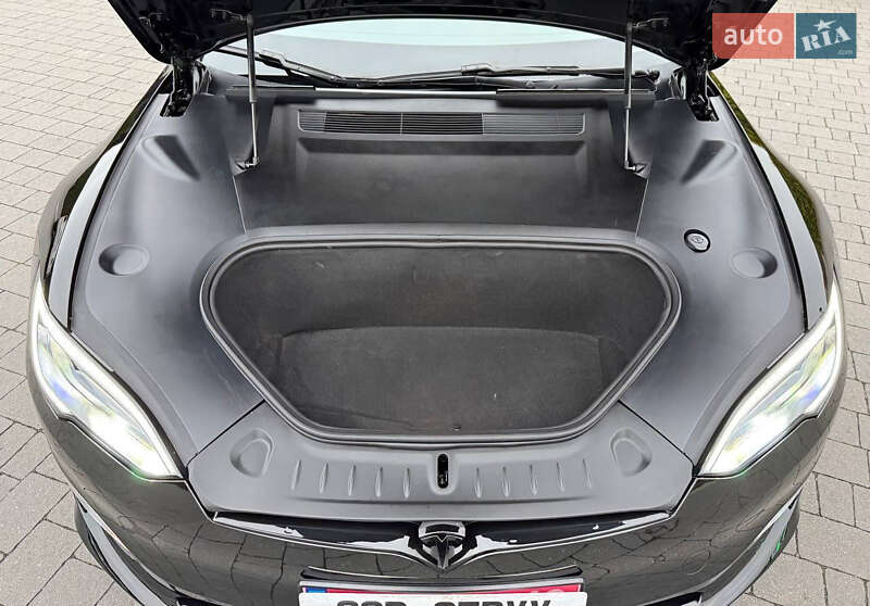 Лифтбек Tesla Model S 2023 в Стрые
