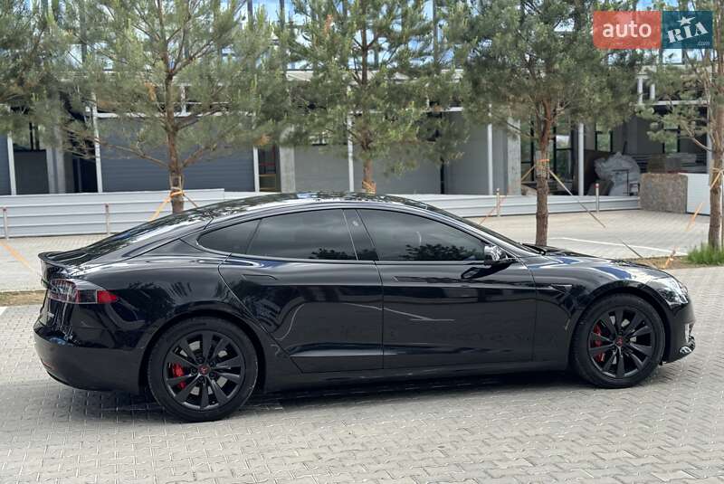 Ліфтбек Tesla Model S 2018 в Рівному