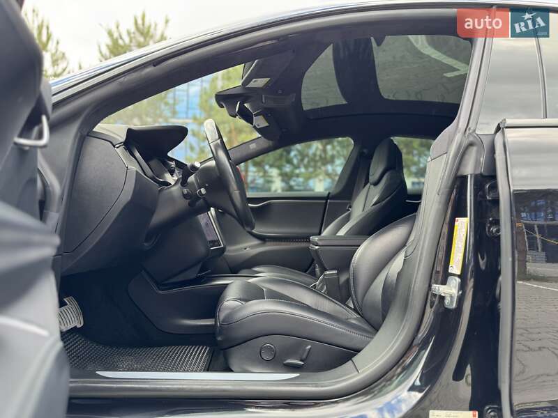 Ліфтбек Tesla Model S 2018 в Рівному