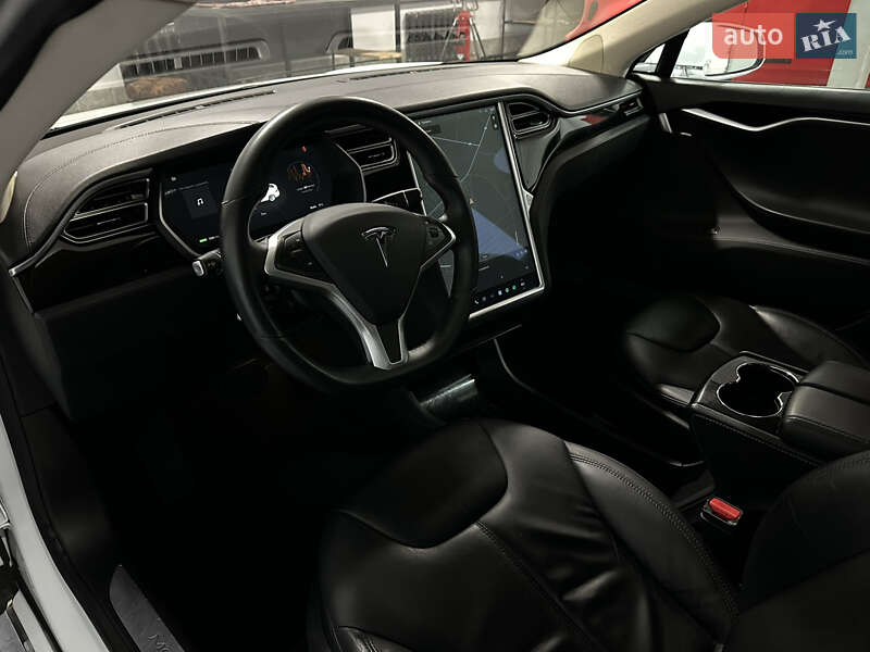 Лифтбек Tesla Model S 2015 в Миргороде фото 18 Лифтбек Tesla Model S 2015 в Миргороде