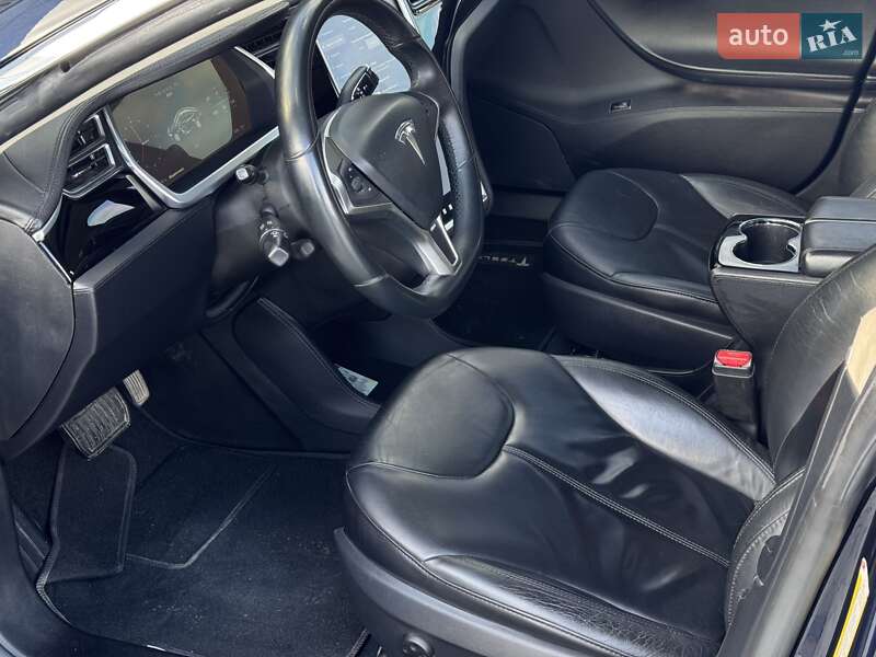 Лифтбек Tesla Model S 2013 в Каменец-Подольском