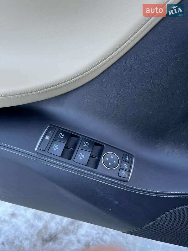 Лифтбек Tesla Model S 2016 в Львове фото 25 Лифтбек Tesla Model S 2016 в Львове