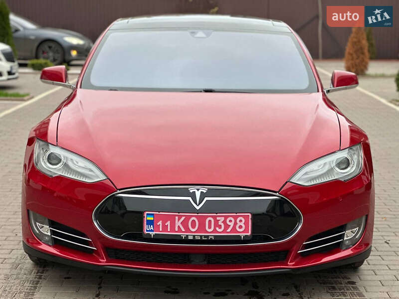 Лифтбек Tesla Model S 2015 в Одессе