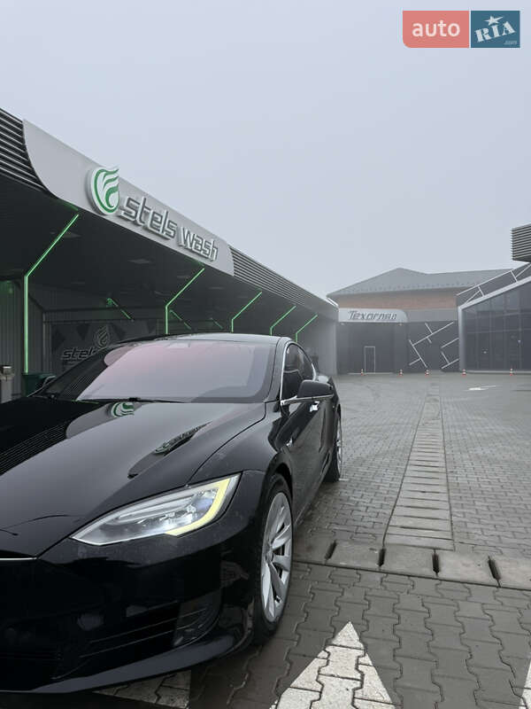 Лифтбек Tesla Model S 2016 в Черновцах фото 14 Лифтбек Tesla Model S 2016 в Черновцах