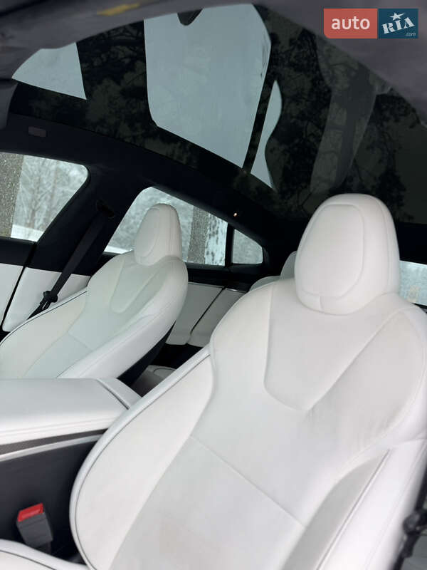 Ліфтбек Tesla Model S 2022 в Львові