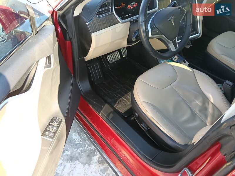 Лифтбек Tesla Model S 2013 в Львове фото 7 Лифтбек Tesla Model S 2013 в Львове